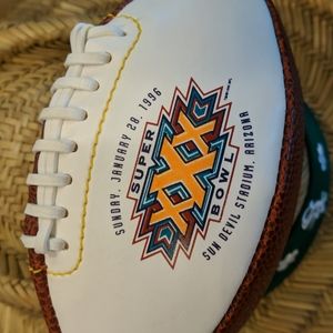 NWOT Super Bowl XXX Souvenir Mini Football